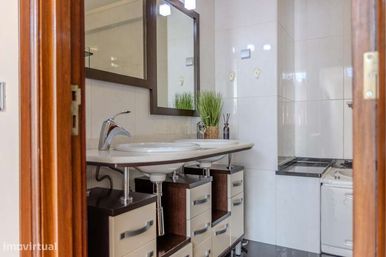 T3 Duplex Remodelado e Mobilado com Garagem para 2 carros em Celeirós,-21