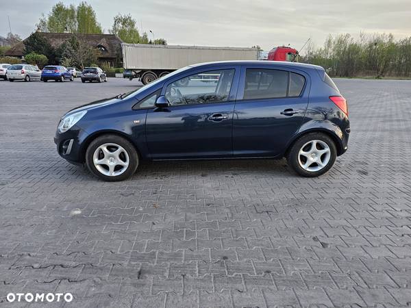 Opel Corsa 1.4 16V Selection - 3