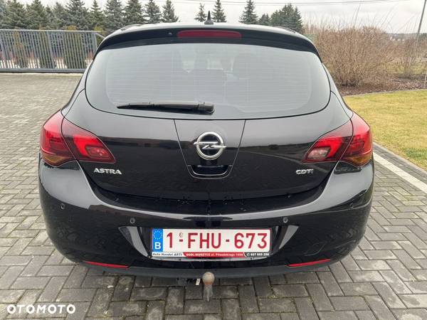 Opel Astra 1.7 CDTI DPF Cosmo - 4