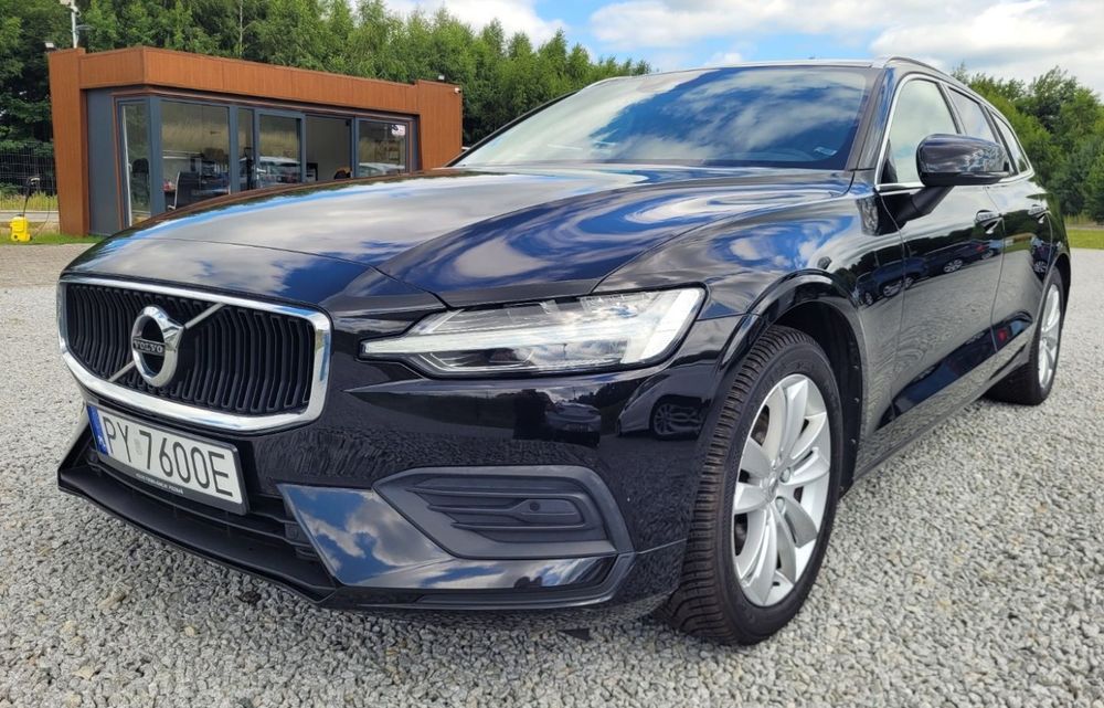 Volvo V60 II (2018- ) D3 Momentum Pro 2019