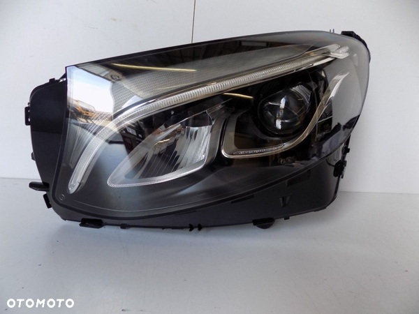 Mercedes GLC W253 - Lampa przednia L - 11009 - 1