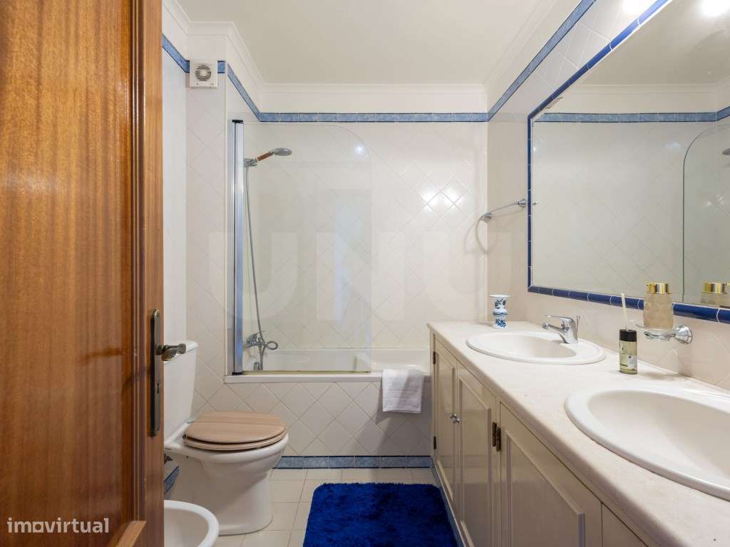 Moradia T2 com piscina e vista mar para venda em Santa Cruz.-16