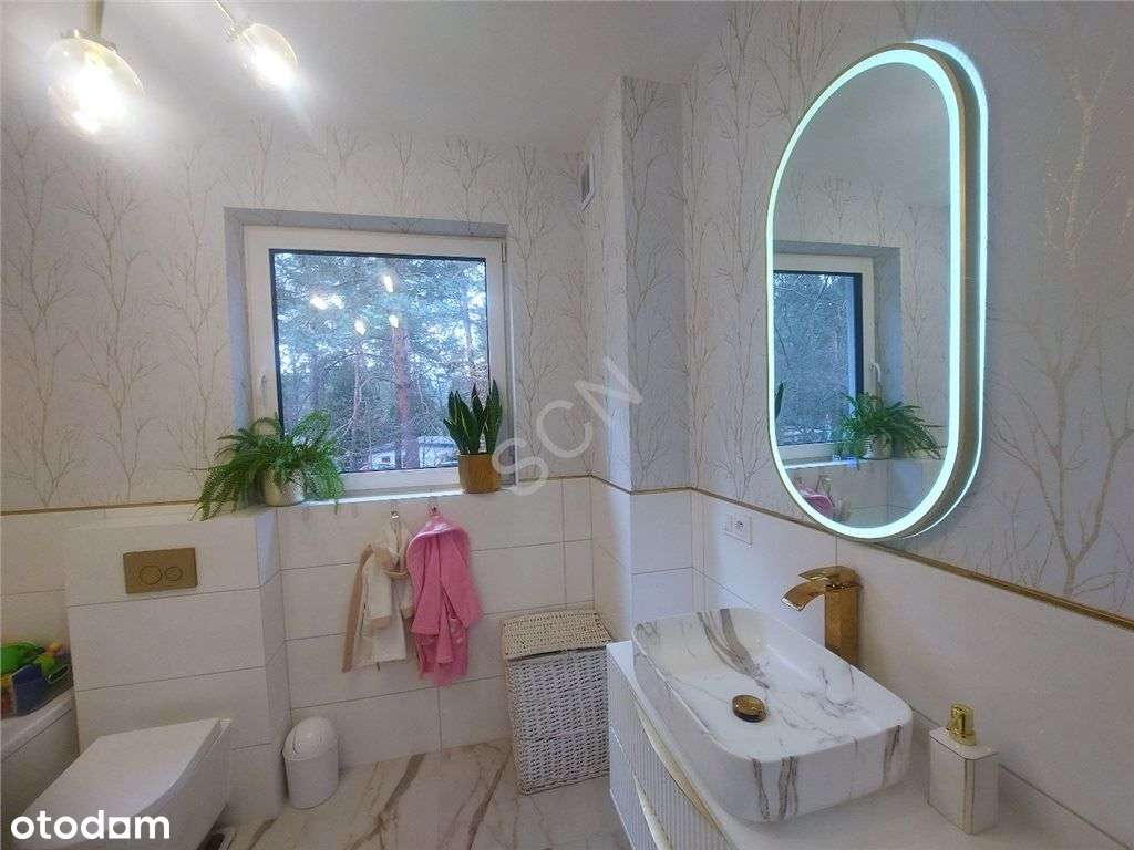 Komfortowy bliźniak z piękną leśną działką-10