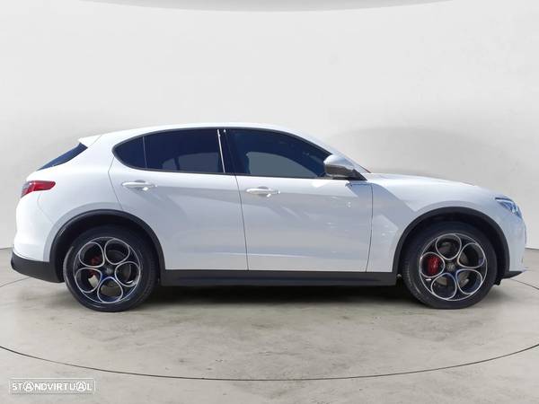 Alfa Romeo Stelvio 2.2 D Sprint AT8 - 7