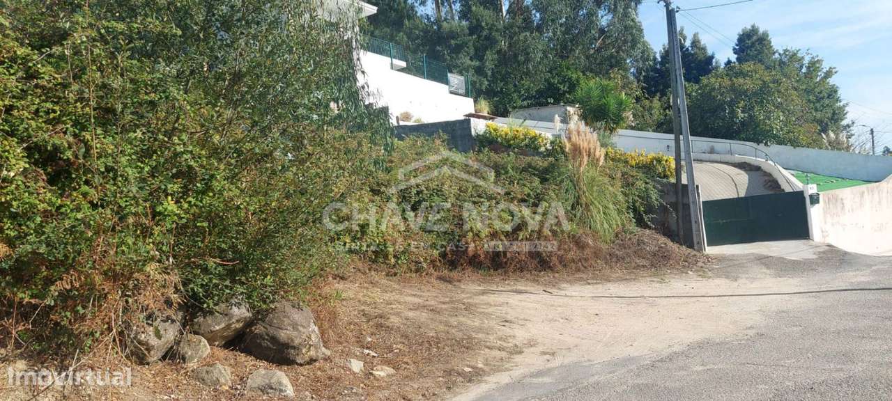 Terreno Urbano c/ Projeto Aprovado para 2 Moradias - Grande imagem: 4/11