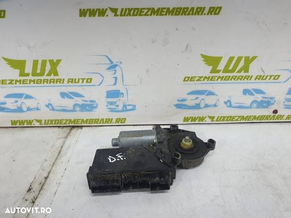 Motoras macara dreapta fata 0130821764 Volkswagen VW Touareg generati - 1