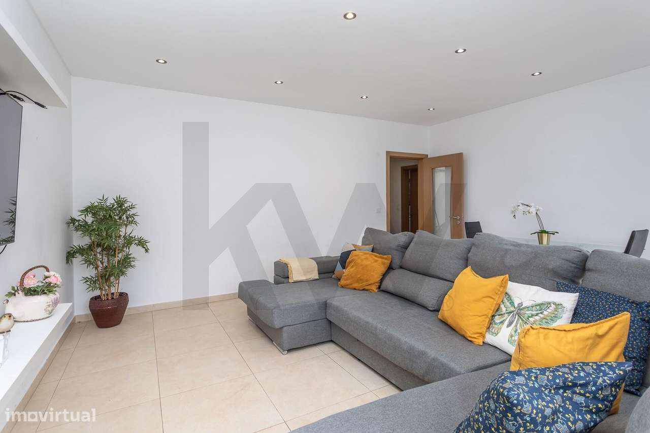 T2 com duas varandas e churrasqueira na Murtinheira | Seixal - Grande imagem: 5/22