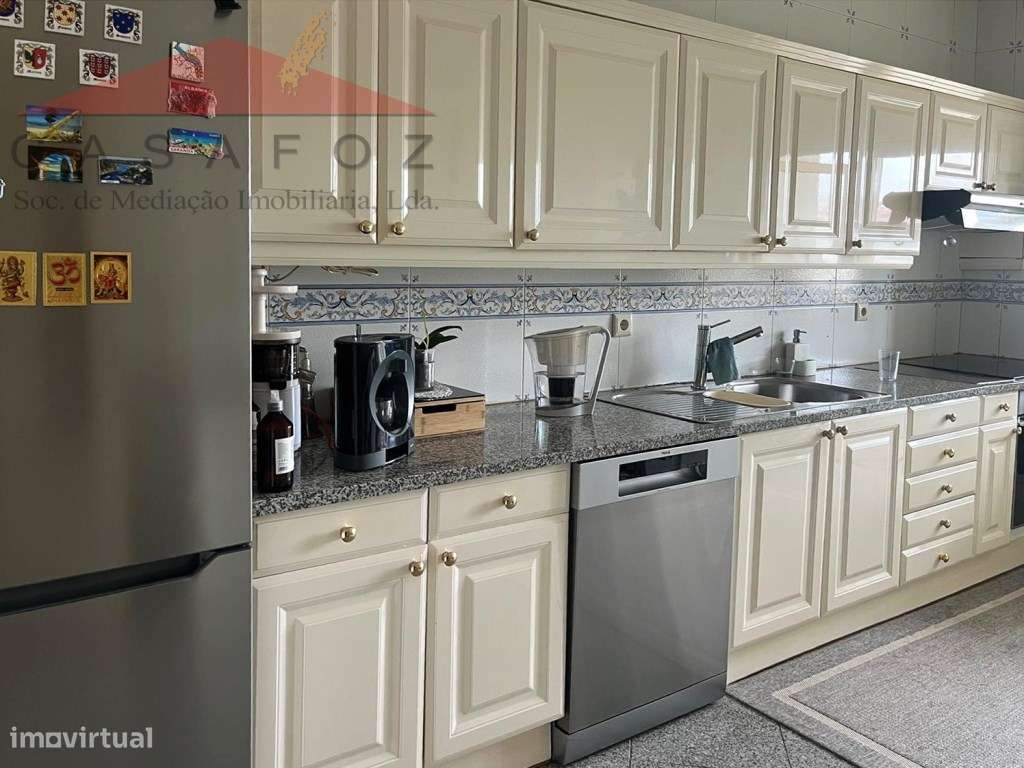 Fantástico Apartamento T3 no centro da Maia-10