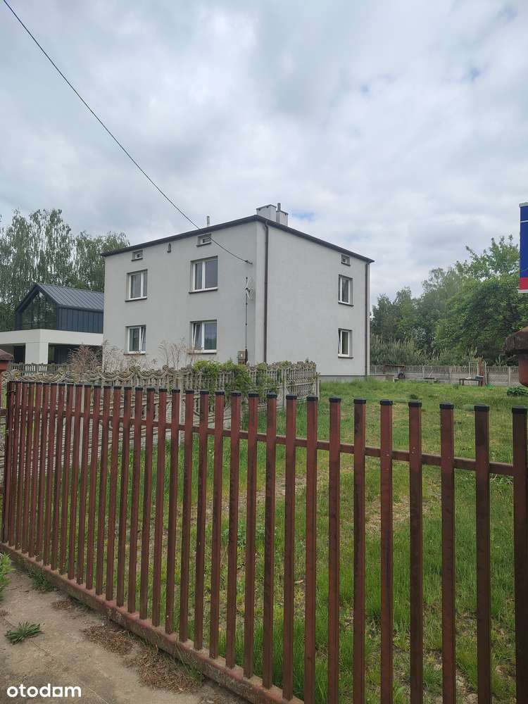 Dom z piwnicą i strychem na dużej działce
