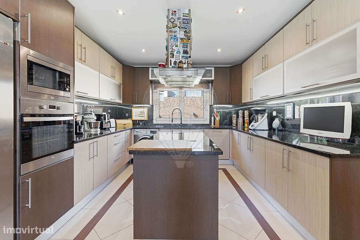 Moradia T4 para venda-23