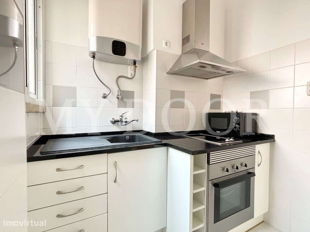 A R R E N D A D O - T2 - Apartamento em Moscavide - Remodelado - Grande imagem: 3/23