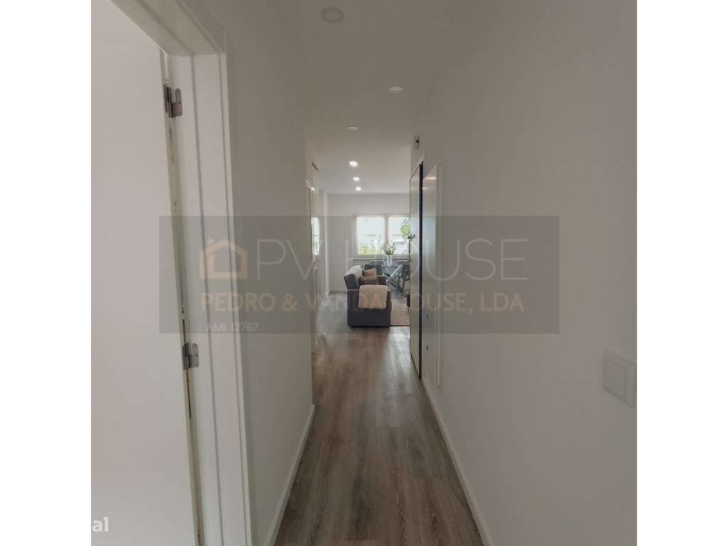 Apartamento T2 São domingos de Benfica Rua Antonio Nobre nº24 1º andar-14