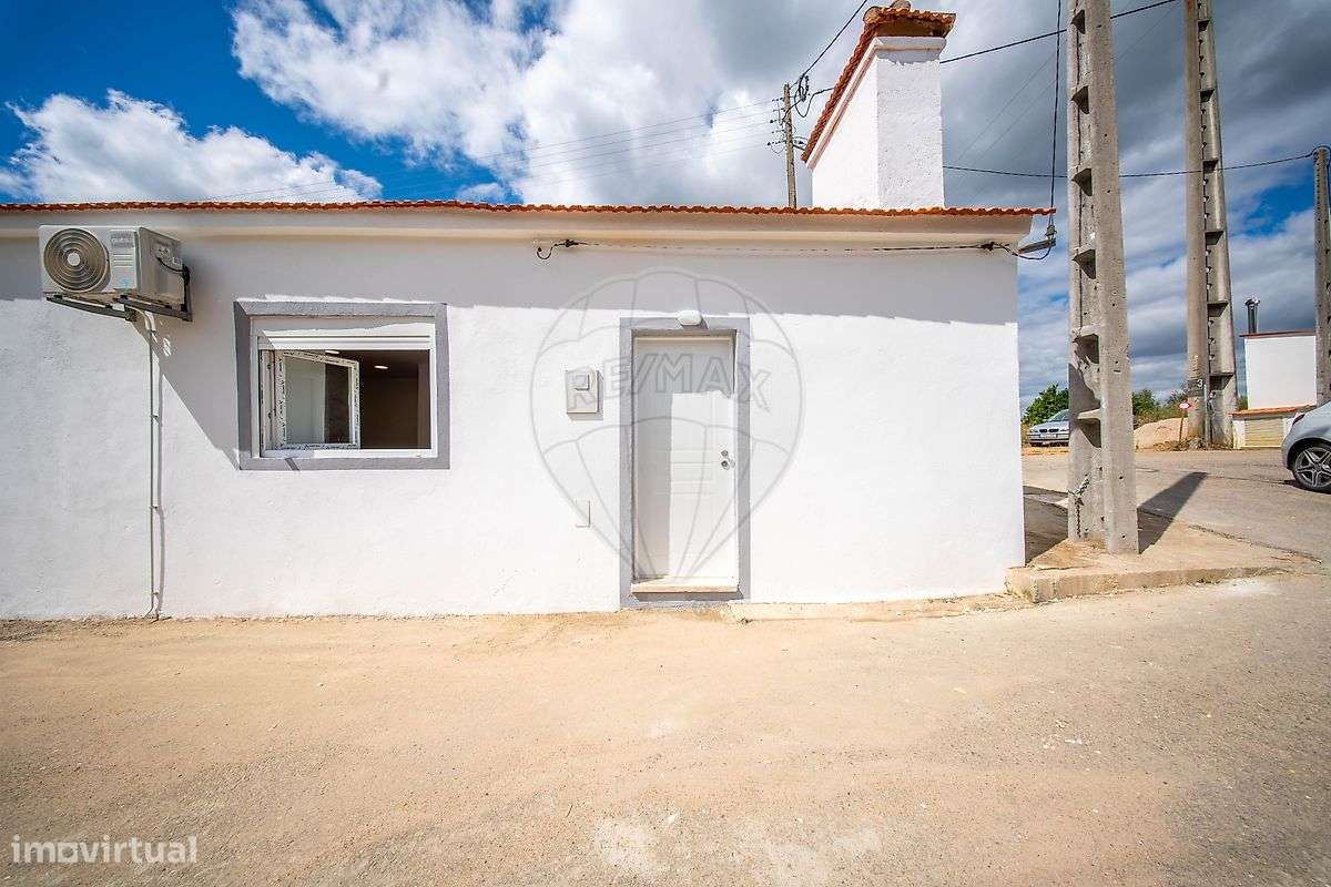 Moradia T2 para venda-12