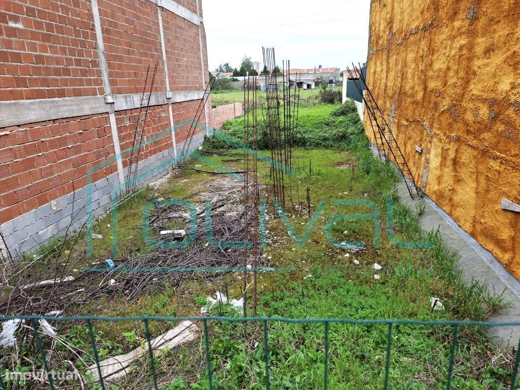 Lote de Terreno Moradia - Grande imagem: 2/3