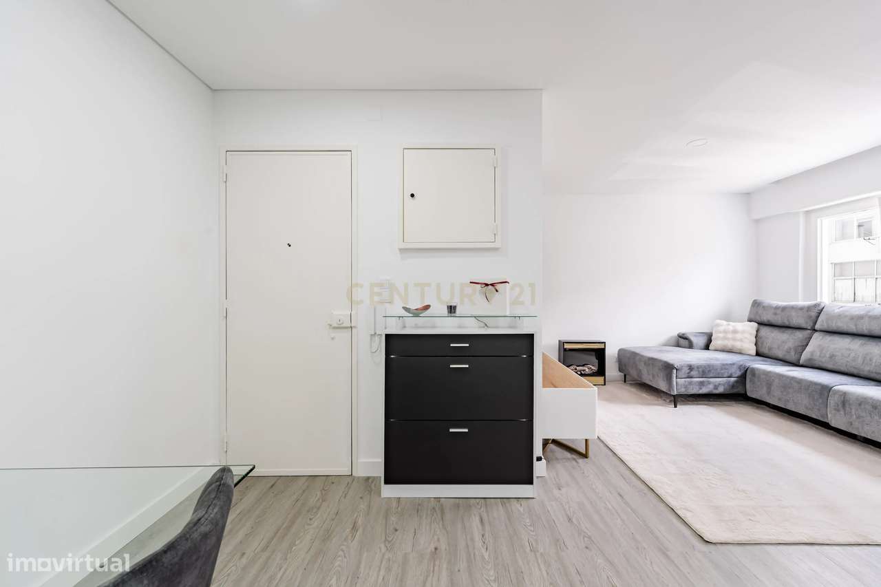 Apartamento T1 Como Novo, em Corroios-10