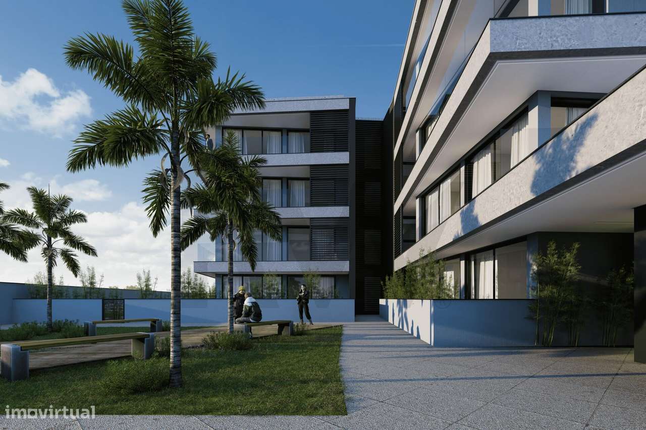 Apartamento T2 - 129,50m2 - Varanda - Condomínio Privado - S. Félix da - Grande imagem: 4/15