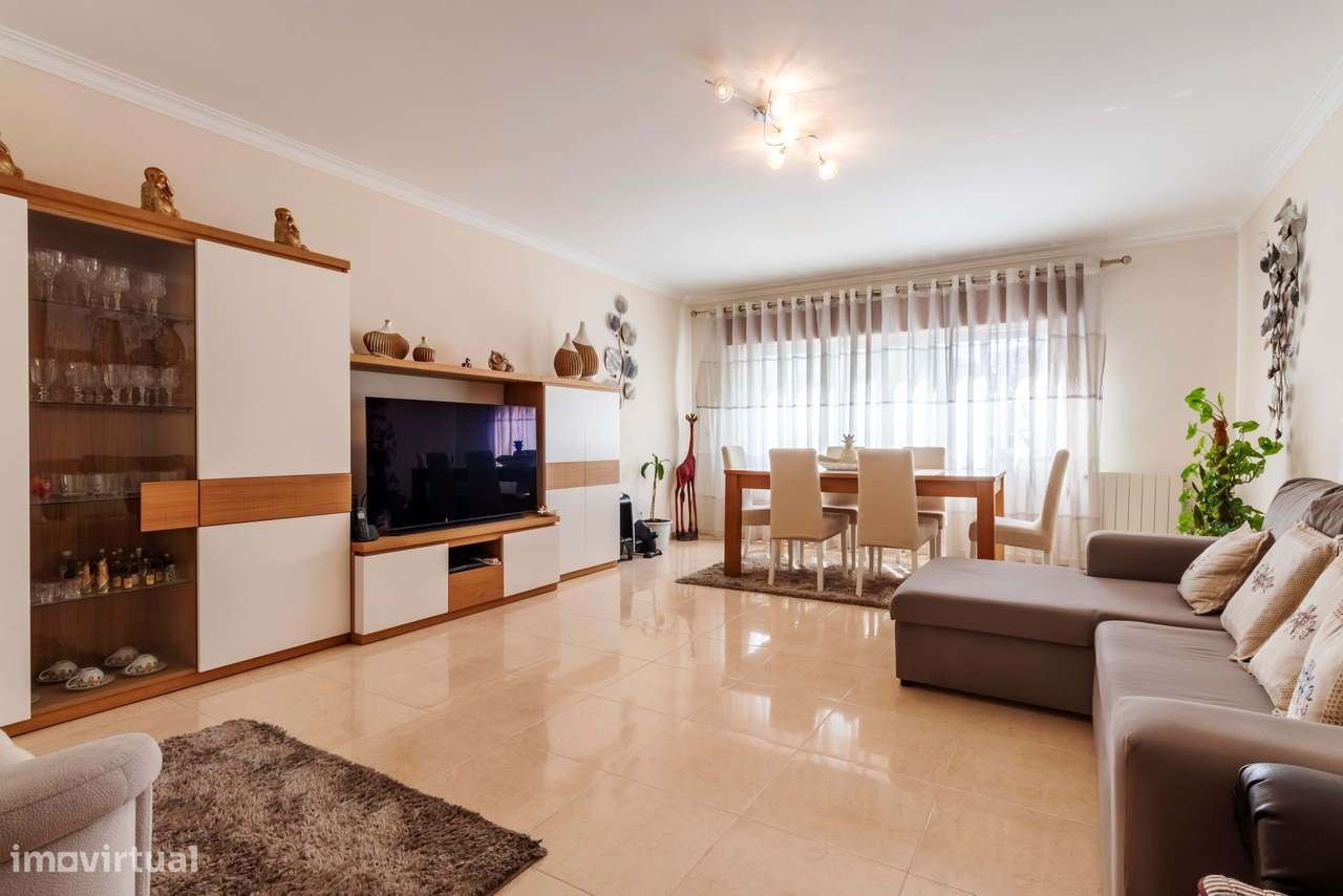 Apartamento T2 c/ Terraço e 2 Lugares de Estacionamento na Agualva, Si - Grande imagem: 4/42