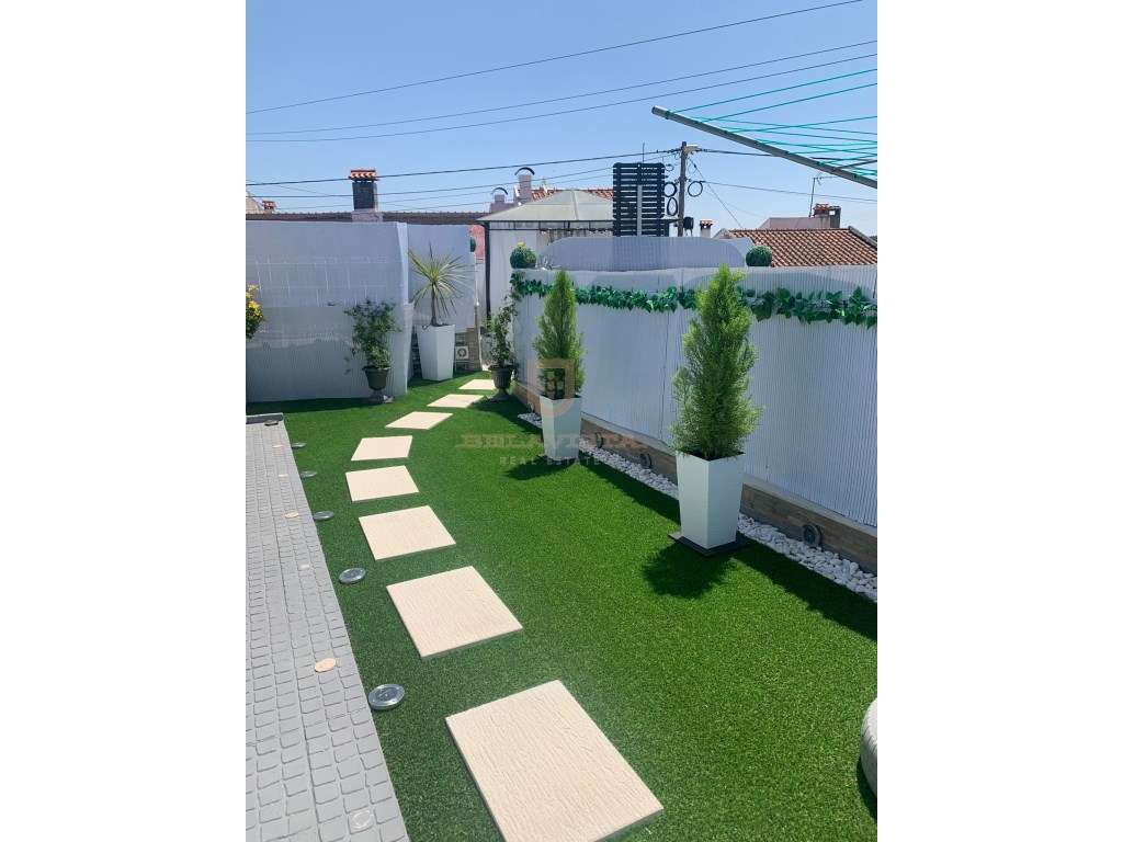 Moradia Geminada T3 renovada com luxo - Paialvo - Tomar-26