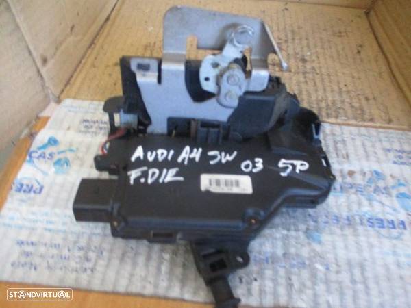 Fecho 8E1837016C AUDI A4 SW 2003 FD ELETRICO AUDI A4 B6 2003 1.9TDI 130CV 4P AZUL F DRT 7 PINOS AUDI A4  8E FASE 1 2005 1.9TDI 130CV 4P PRETO FD 7 PINOS - 2