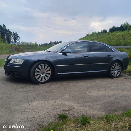 Audi A8 4.2 Quattro - 2