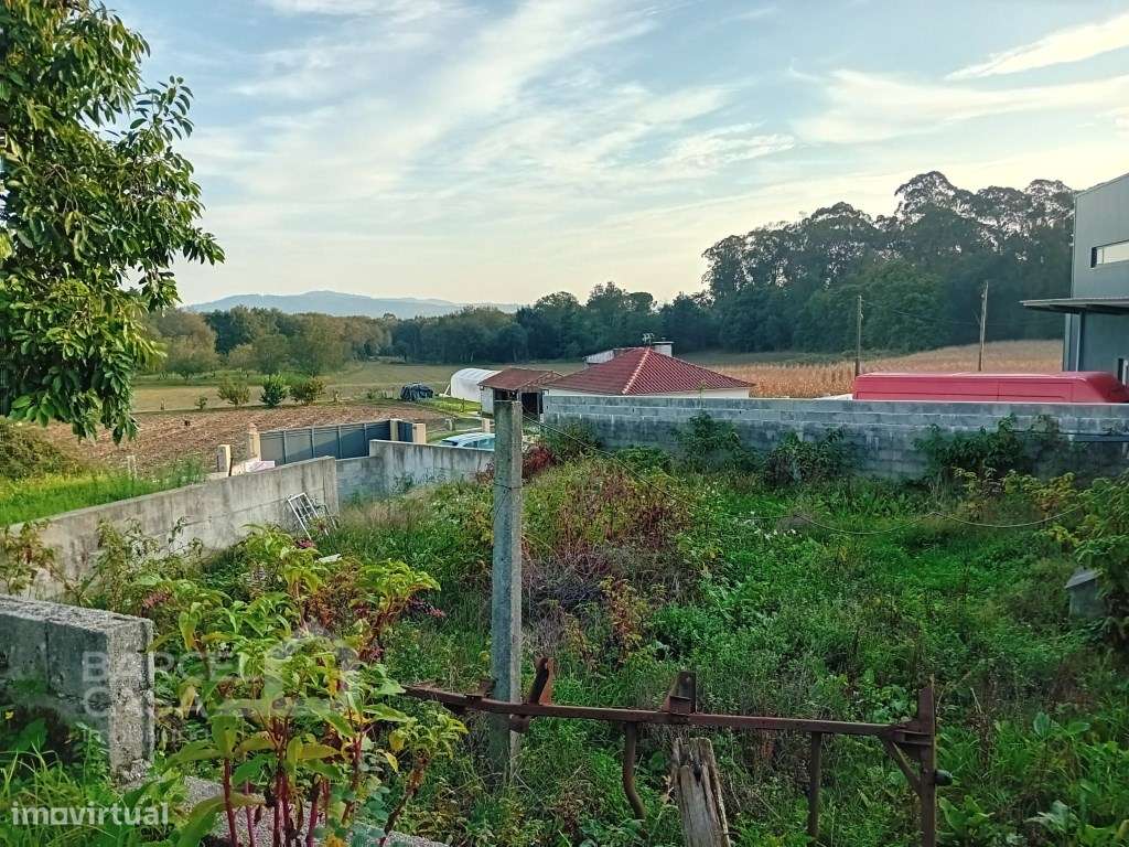 Terreno de construção a dois minutos do centro da cidade. - Grande imagem: 5/17