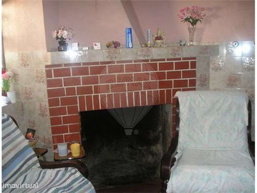 MORADIA PRONTA A HABITAR!! - Grande imagem: 2/19