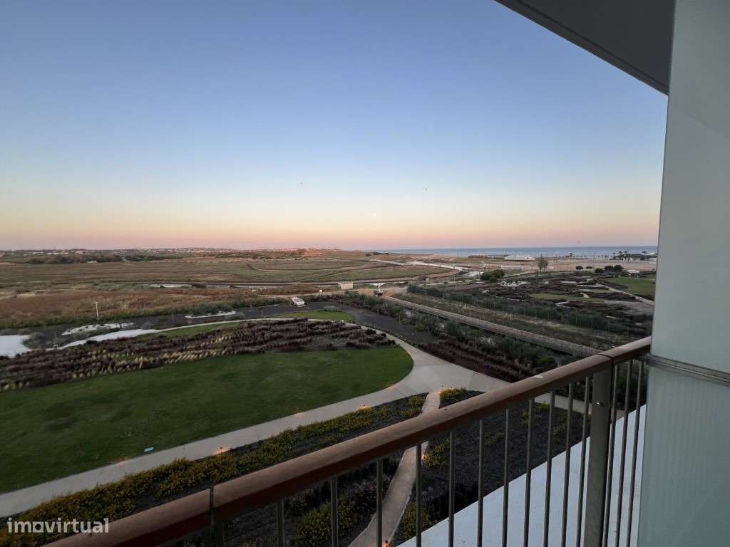 Exclusivo T1 no Prestigiado Condomínio Bayline - Armação de Pêra-19