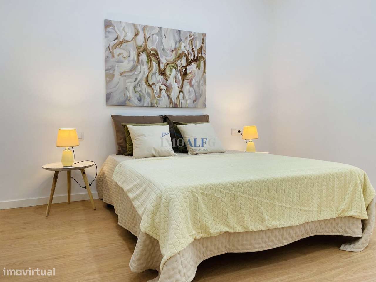 Apartamento T3 remodelado e mobilado em São Vicente - Grande imagem: 2/24