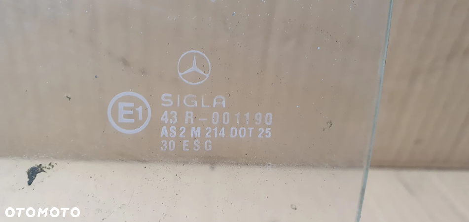 Szyba drzwi lewy tył tylna lewa Mercedes W201 190 - 5