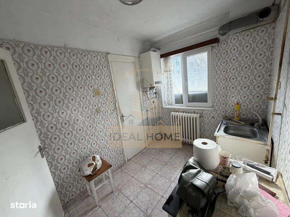 Apartament 3 camere decomandat Podu De Piatra - Imagine principală: 2/7