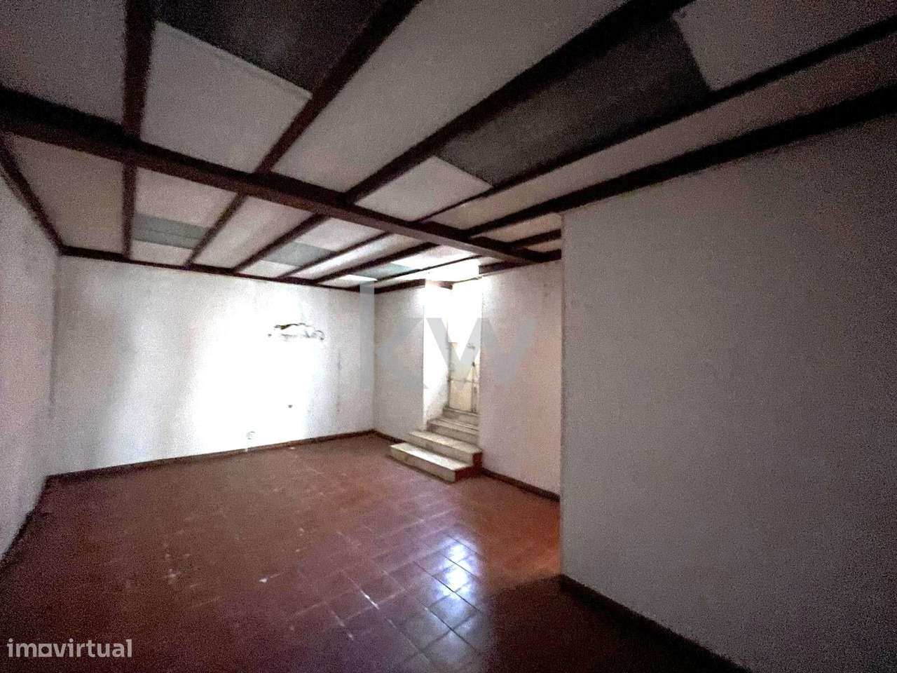 OPORTUNIDADE ÚNICA: LOJA COM POTENCIAL PARA APARTAMENTO T2 - SÃO BENTO - Grande imagem: 5/15