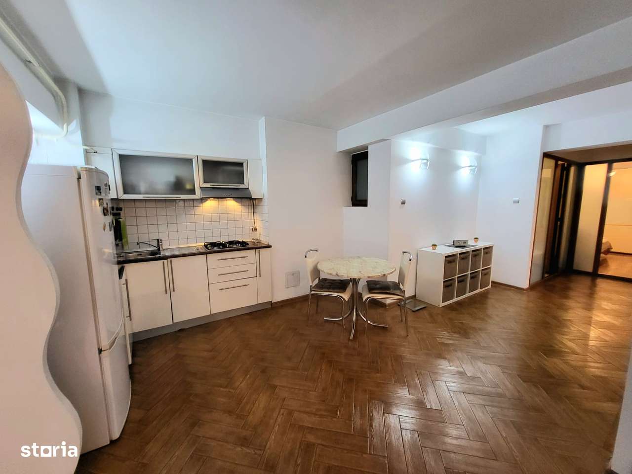 4 camere Centrul Bloc PESCĂRUȘ pret 205000 euro-5