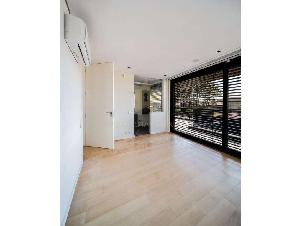 Moderna moradia T3 com vista para o mar. - Grande imagem: 4/21