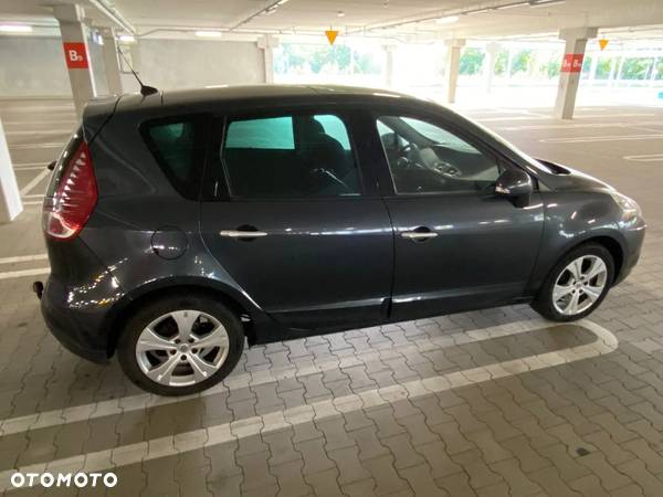 Renault Scenic 1.4 16V TCE Privilege - 11