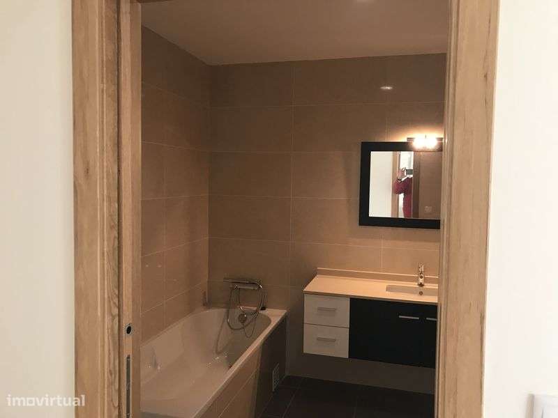 Moradia T5 100% autonoma e automatizada - Grande imagem: 4/10