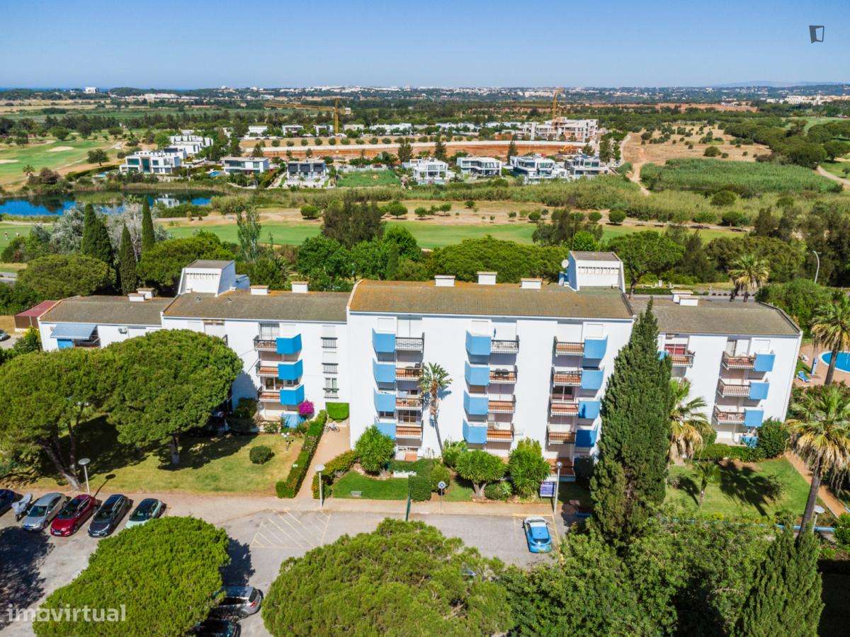 Apartamento com 1 quartos - localizado em Quarteira - Grande imagem: 4/10