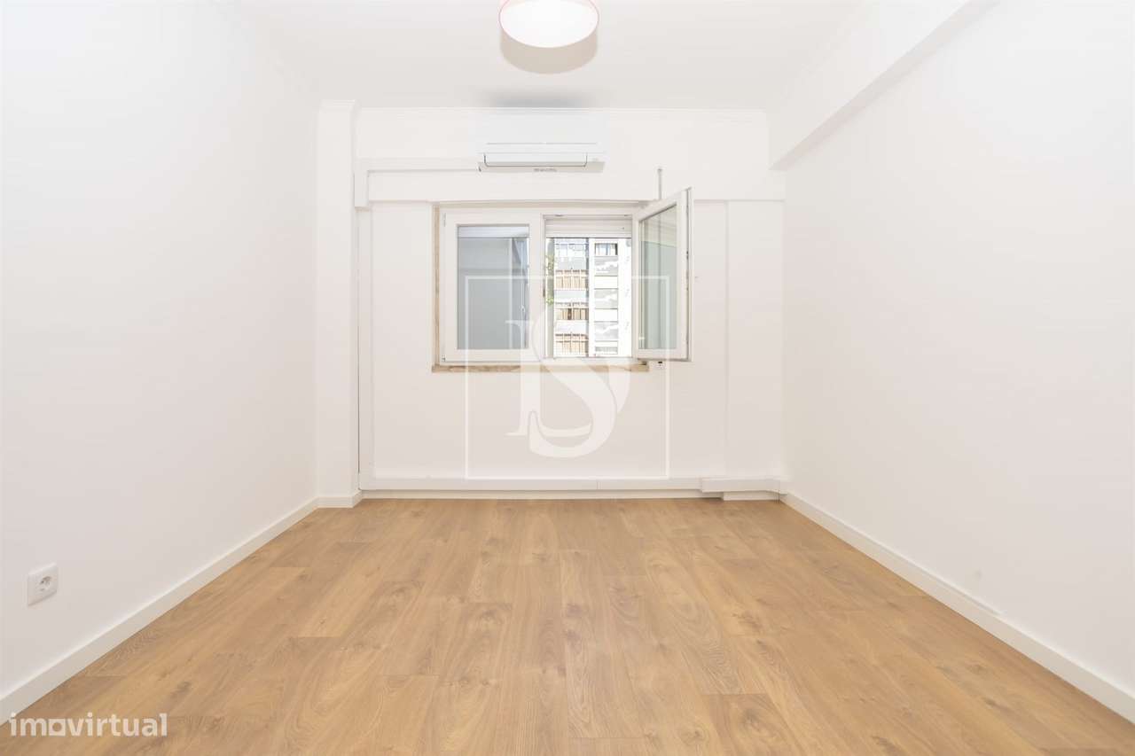 Apartamento T3 Venda em Seixal, Arrentela e Aldeia de Paio Pires,Seixa-11