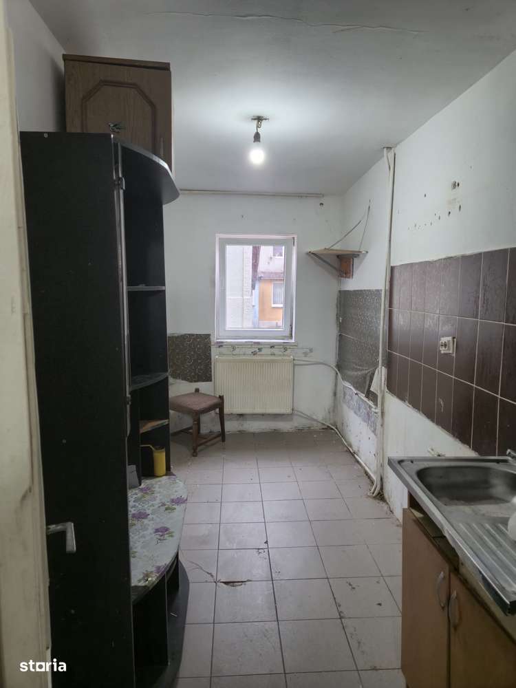 Burdujeni-Zona Garii-Garsoniera confort sporit,pret 35000Euro-5