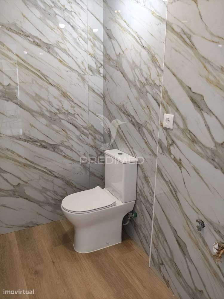 T2+1 Moderno, Mobilado e Equipado | Design Contemporâneo e Pronto a...-12
