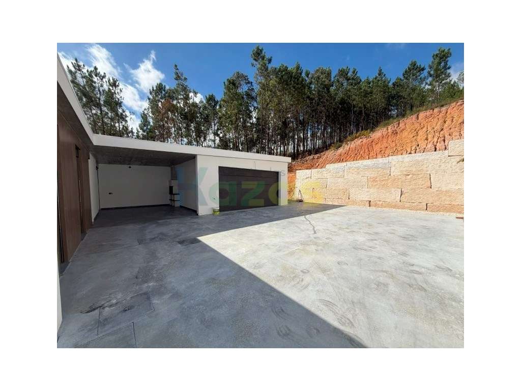 Moradia Individual, Térrea T3+1, em fase final de Construção.-19