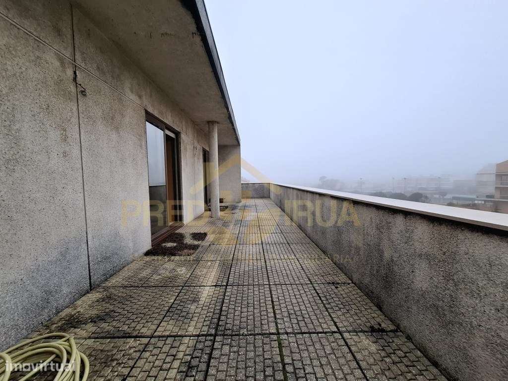 T 2 Recuado em condominio fechada piscina e ginasio com vistas de mar-11