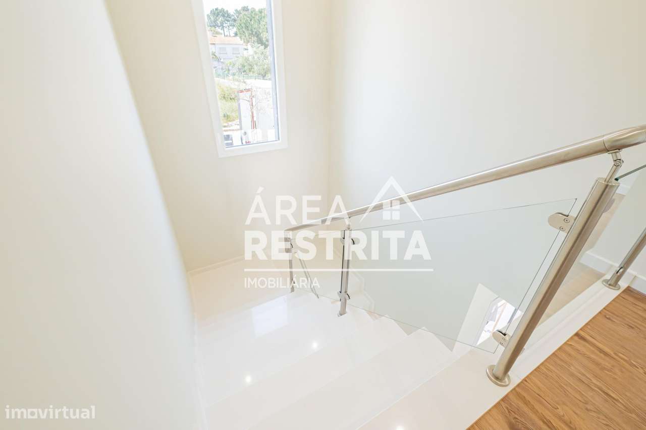 Moradia T4 Nova c/piscina, Vendas de Azeitão, Azeitão-44
