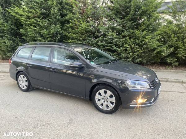 Volkswagen Passat Variant 2.0 Blue TDI SCR Comfortline - 18