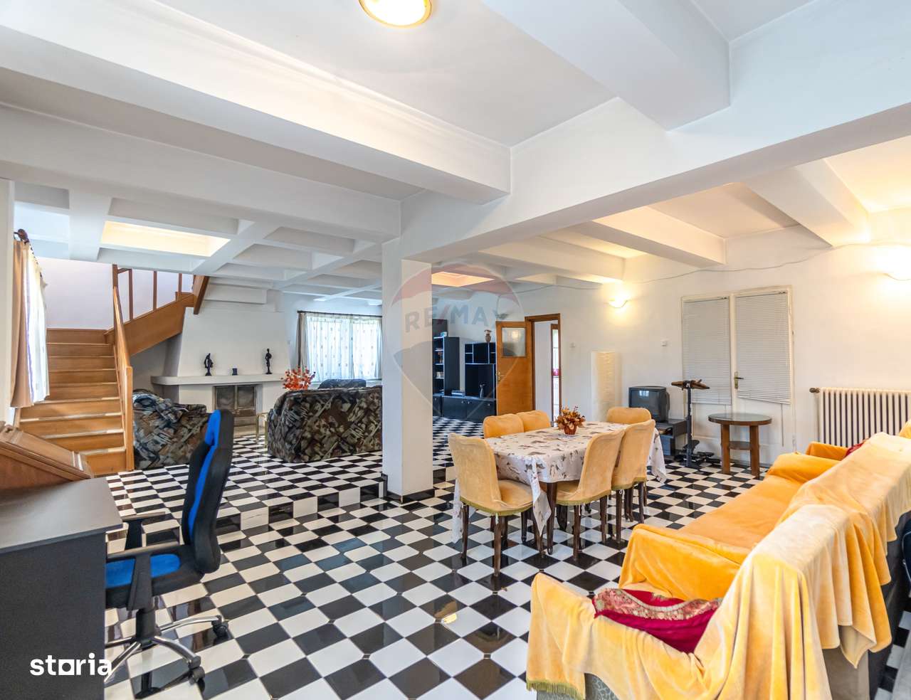 Poiana Mărului | 7 camere | Perfectă pentru pensiune / retreat (view!) - Imagine principală: 3/20