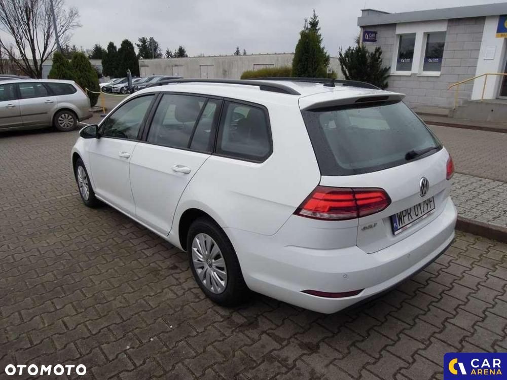 Volkswagen Golf - 1