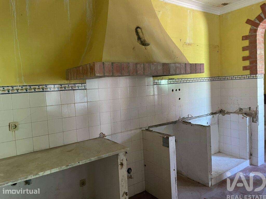 Casa de Cidade T6 em Almeirim de 391,00 m2 - Grande imagem: 2/22