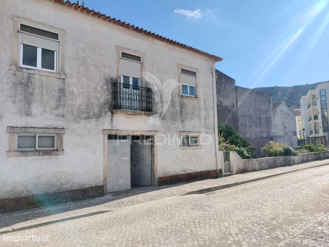 Moradia T3 com cave, quintal e excelente potencial em Minde - Grande imagem: 4/40