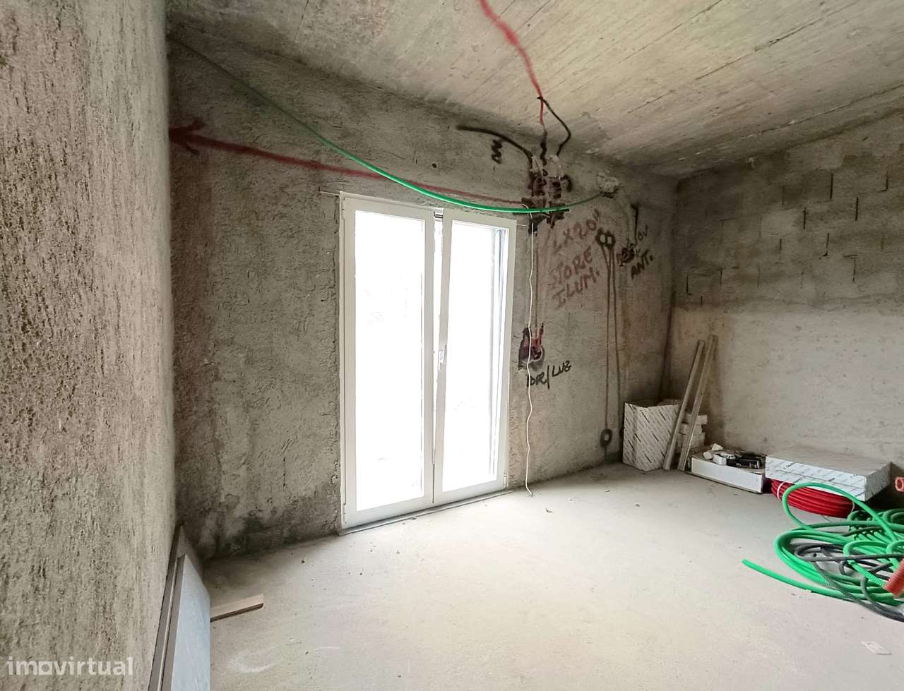 Moradia T4 C/terraço em Alfragide-6