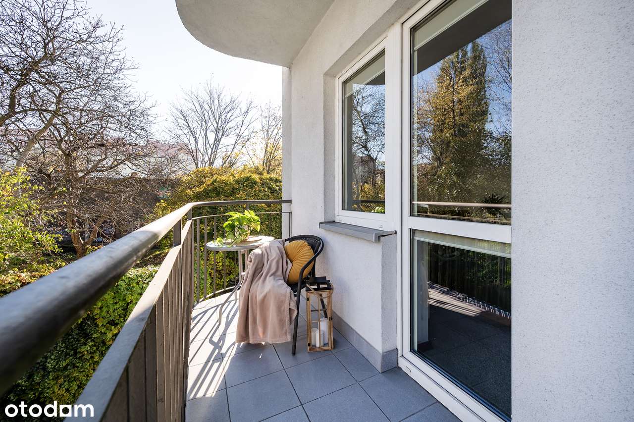 Apartament dla tych, którzy cenią dużo przestrzeni i światła-10