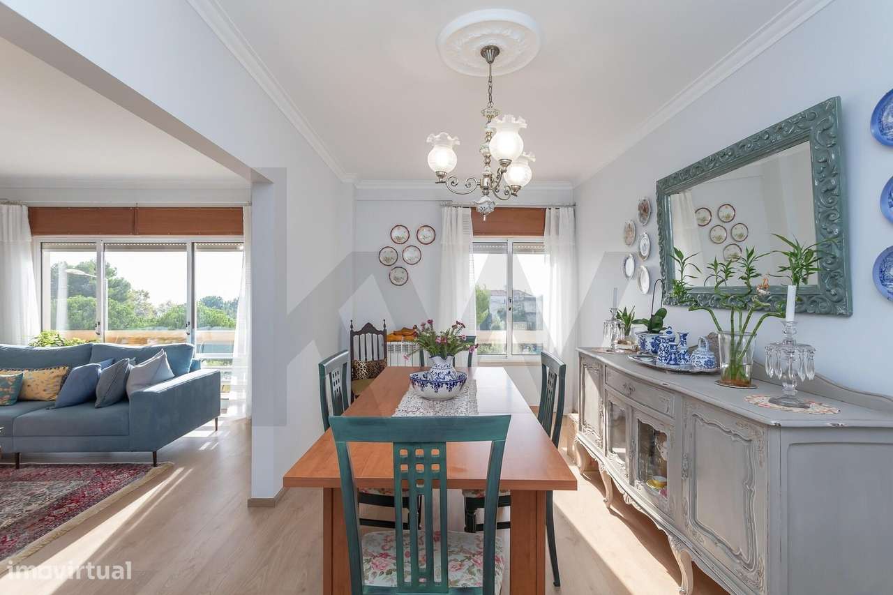 Sta. Iria da Azóia - T3+1 com Vista Panorâmica sobre o Rio e o Castelo - Grande imagem: 5/38